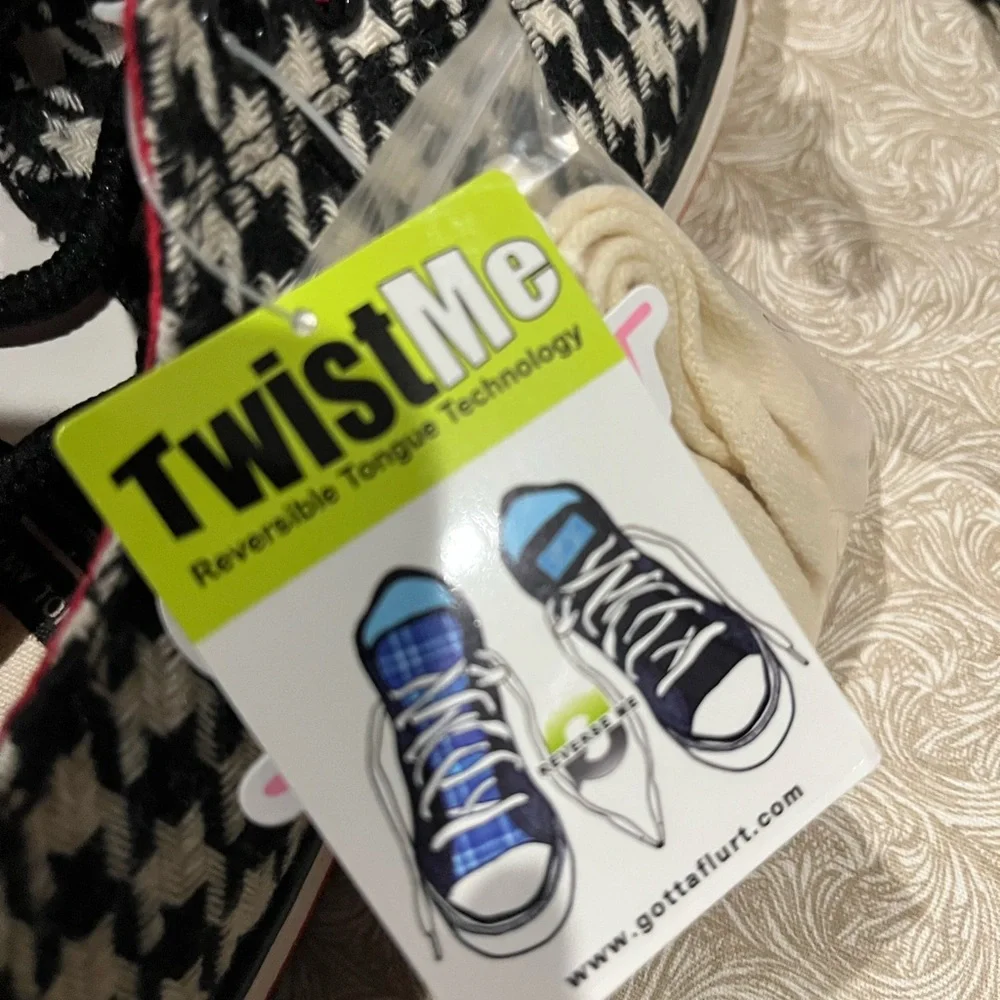 NWT Houndstooth Black and White Women's Sneakers - Picture 8 of 8